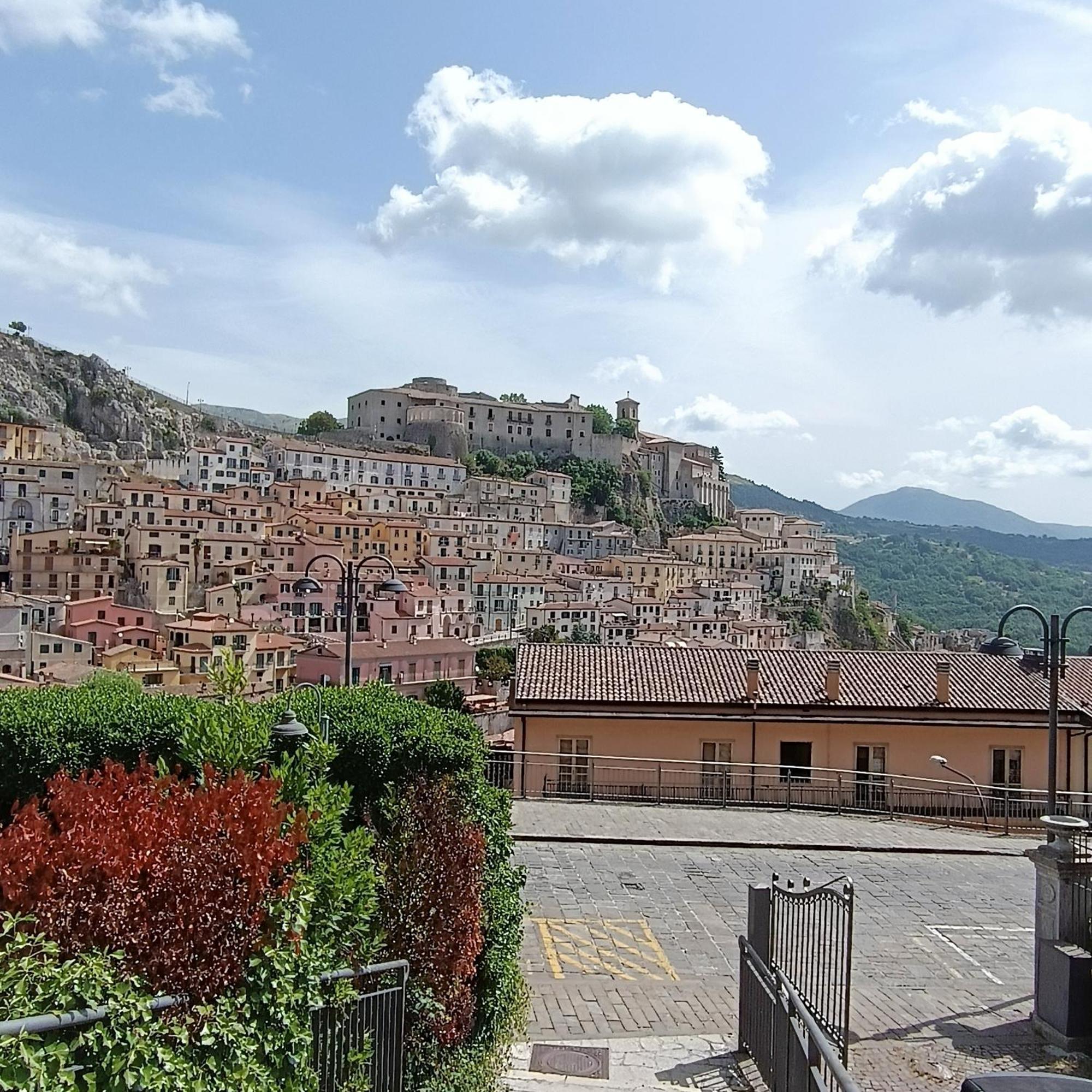 Casina In Collina Con Vista Suggestiva Apartment Muro Lucano Exterior photo